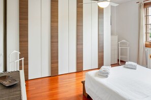 2 habitaciones, tabla de planchar con plancha y wifi