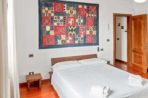 2 dormitorios, tabla de planchar con plancha, wifi