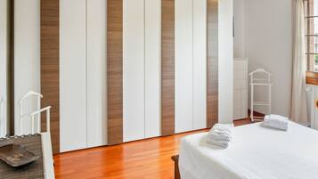 2 Schlafzimmer, Bügeleisen/Bügelbrett, WLAN