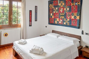 2 habitaciones, tabla de planchar con plancha y wifi 