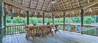 Merritt Island Oasis: 5 Mi to Satellite Beach!