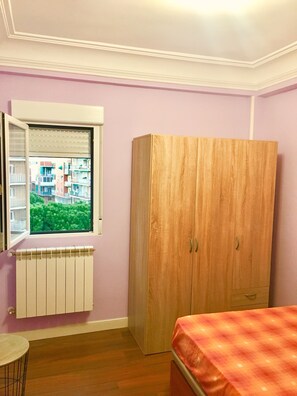 Couette en duvet d'oie, Wi-Fi gratuit, draps fournis