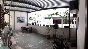 Breakfast area - Pousadinha Copacabana (Rio de Janeiro)