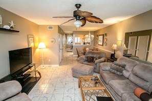 Condo, 1 King Bed (SEA -514 2BR Ocean View Pool Free Tix) | Living room