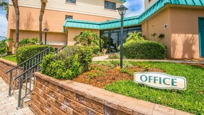 Unclassified image, 5 of 15, button - SEA Haven 411 [2/2] Free Activities! & Oceanview Wifi Pool (St. Augustine)