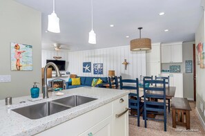 House, Multiple Beds (Azul Del Mar) | Private kitchen