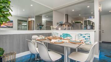 House, Multiple Beds (Paradise Under The Sea) | Private kitchen | Fridge, microwave, stovetop, dishwasher