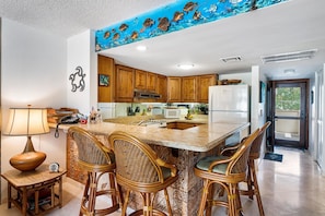 Condo, 1 Queen Bed (White Sands Village#118) | Private kitchen | Dishwasher, paper towels