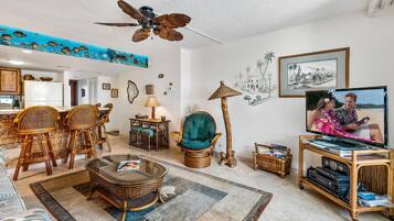 Condo, 1 Queen Bed (White Sands Village#118) | Living room