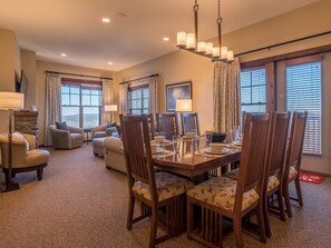 Casa, varias camas (3 Br:   Soaring Eagle 404) | Cocina privada