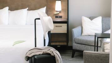 Room, 1 King Bed | Premium bedding, in-room safe, desk, laptop workspace