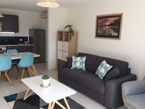 TV - Cottage T2, breathtaking sea view, Swimming pool, near Porticcio  (Eccica-Suarella)
