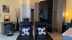 1 Schlafzimmer, Zimmersafe, Schreibtisch, kostenloses WLAN