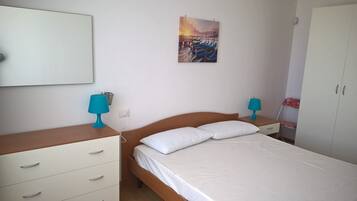 2 camere, ferro/asse da stiro