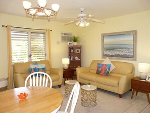 House, Multiple Beds (Seabreeze G-6) | Living area