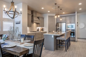 Townhome, Multiple Beds (Fun At The Ledges) | Private kitchen