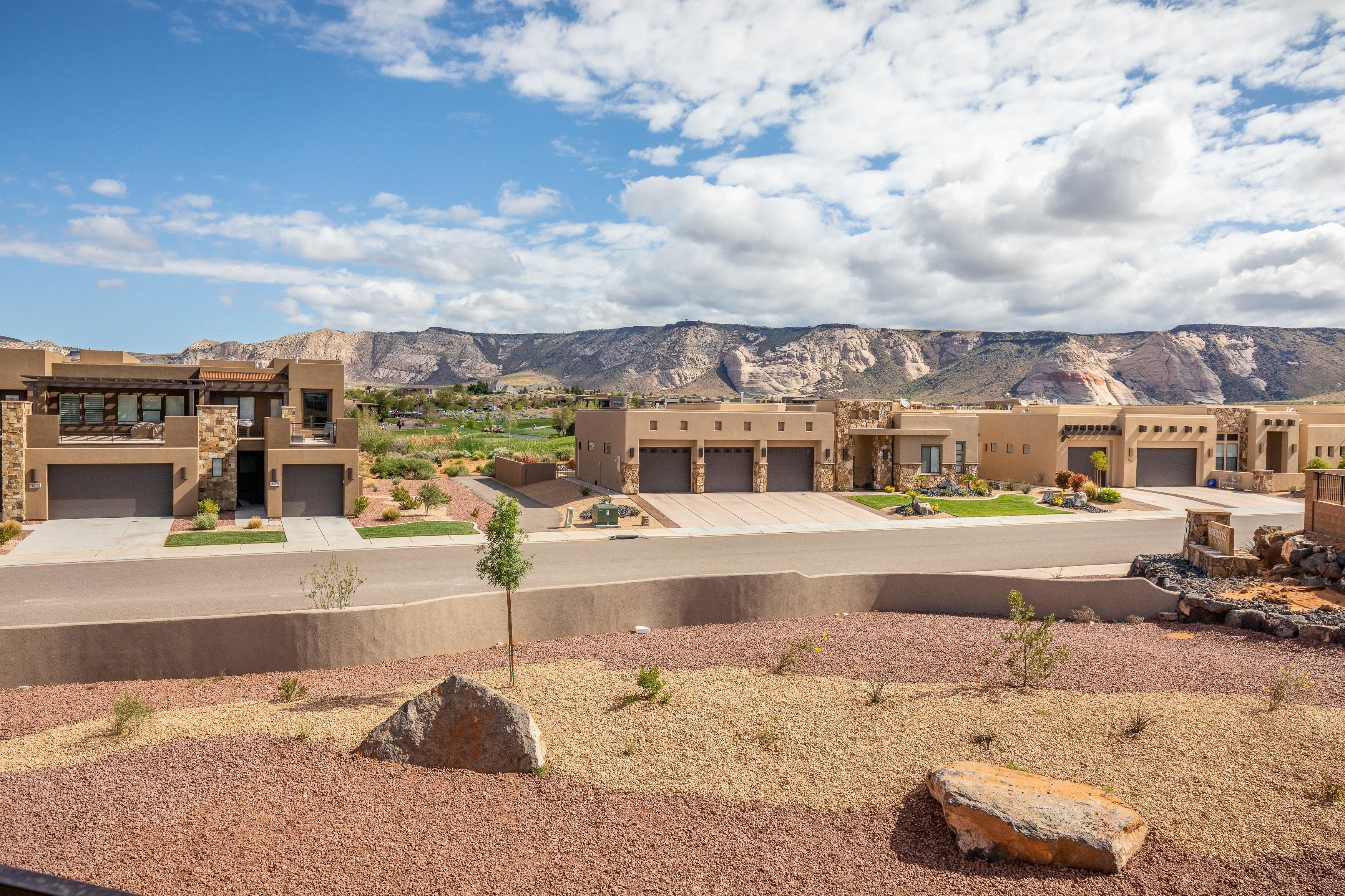 Townhome, Multiple Beds (Southern Hills Escape) | Property grounds