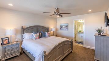 Townhome, Multiple Beds (Southern Hills Escape) | 4 bedrooms, iron/ironing board, free WiFi, bed sheets