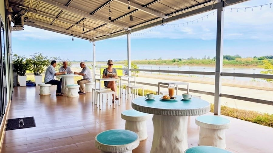 Nokhuuk Rimkhong Riverside Cosy Home