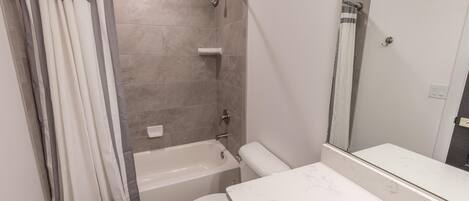 Ferienhaus, Mehrere Betten (Canyon Views) | Badezimmer