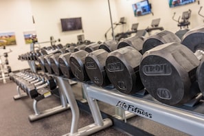 House, Multiple Beds (Canyon Views) | Fitness facility