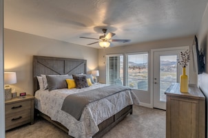 4 habitaciones, escritorio, tabla de planchar con plancha y wifi gratis