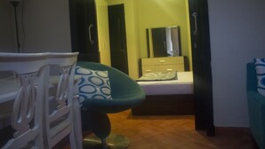 Room - Apartments in Porto Marina (Al-Hammam)