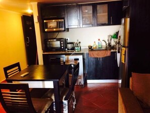 Apartment, 3 Bedrooms, Sea View | Private kitchen