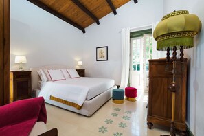 4 bedrooms, in-room safe, iron/ironing board, free WiFi - Pool villa, 300 metres from the beach, Fontane Bianche, (Fontane Bianche)