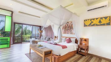 Suite estudio Deluxe, bañera, vistas al jardín | Escritorio, wifi gratis, ropa de cama