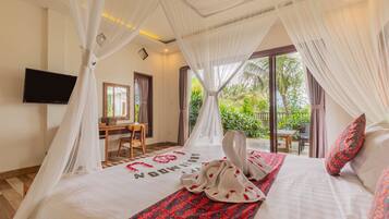 Suite estudio Deluxe, vistas al jardín | Escritorio y wifi gratis