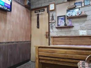 المنشأة من الداخل