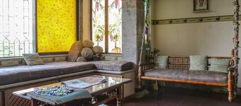 Bambi Radiating Good Ambiance, calm, serene, safe & comfortable home stay!