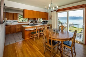 Paper towels - Orcas Island, Cypress View #258 (Orcas Island)