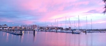 LUXURY APARTMENT. FIRST LINE OF BEACH. AWESOME SEA VIEWS