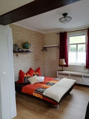 1 bedroom, free WiFi, bed sheets