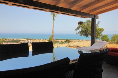 Modern Villa with Private Golf Practice, Pool, Garden, Terrace, Wi-Fi, Sea View