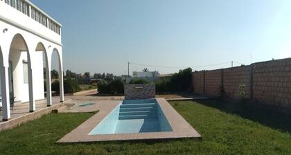 Villa with pool on 3500mÂČ near mazagan and royal golf