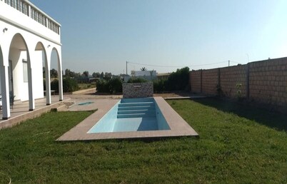 Villa con piscina en 3500m² cerca de mazagan y royal golf