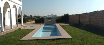 Villa with pool on 3500m² near mazagan and royal golf