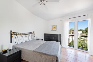 3 bedrooms, iron/ironing board, travel crib, free WiFi - Fantastic villa with pool in Betlem (Arta Betlem)