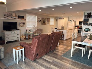 Interior - Bayview Bungalow in South Rockport (Rockport)