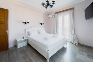 2 عدّة غرف نوم ومكواة/لوح كي وواي فاي وملاءات أسرّة