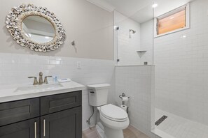 Shower, towels - Newly remodeled Parrot Nest Toucan Cottage!  Walk to beach, shops, restaurants! (Sanibel)