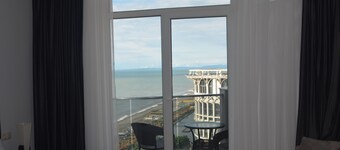 Sea to sky apartment with a great view