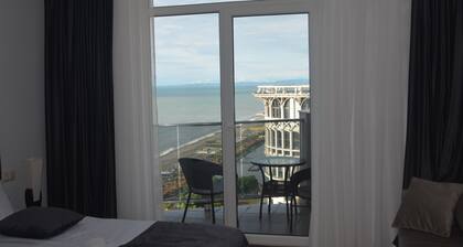 Sea to sky apartment with a great view