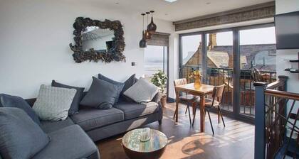 Host & Stay | The Nook