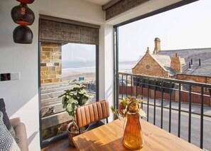 Outdoor dining - Host & Stay | The Nook (Saltburn-by-the-Sea)