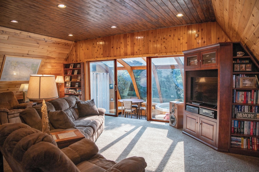 Cabin Home In The City! - Eau Claire, WI