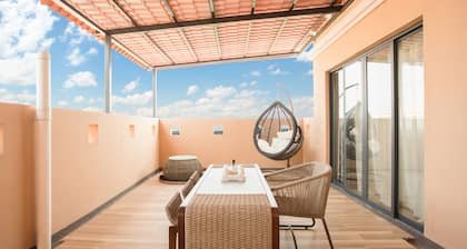 The QUBE Hotel & Suite Vientiane